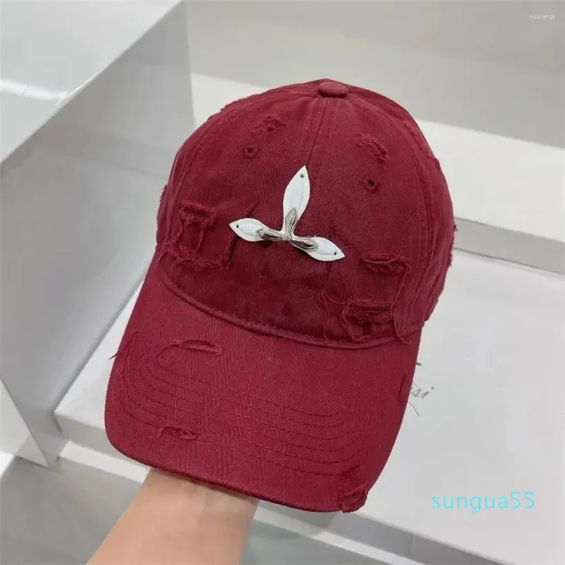 Ball Caps 2024 Couple's Three-Dimensional Decoration Peaked Cap Versatile Casual Make Old Ripped Baseball Sun Protection Hat