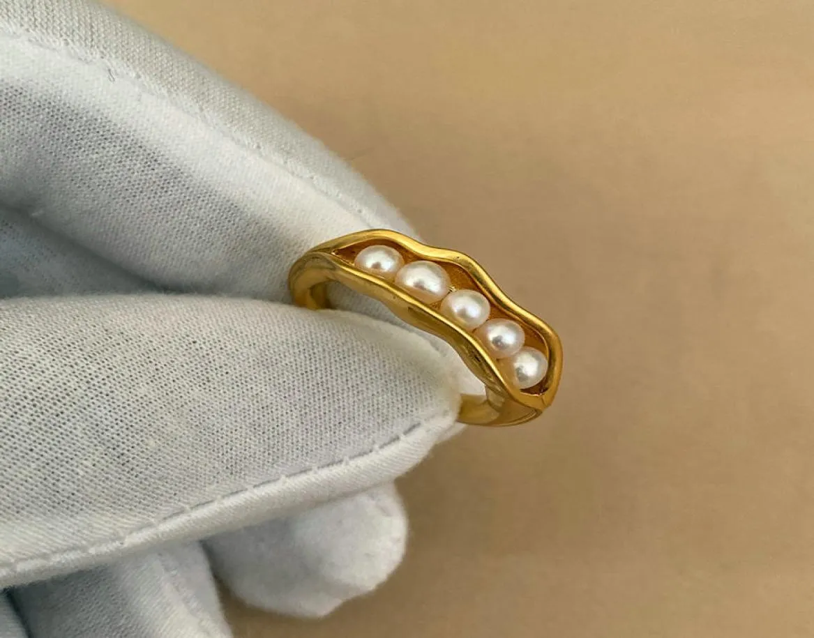 Para mujer para niña Marca 18K Chapado en oro real Vainas de guisantes Perla Marca Banda Racimo Cóctel Anillos de cóctel Anillo Letra Fashi3824278