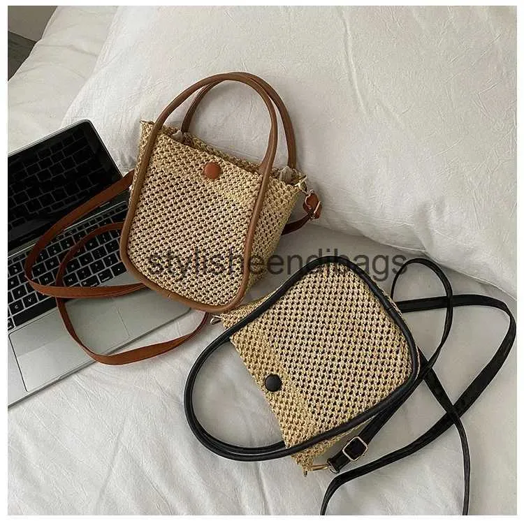 Shoulder Bags New Straw Handbag Women Crossbody Bag Girls Small Rattan Woven Summer Beach Messenger Shoulder Bags with Interior PurseH24219