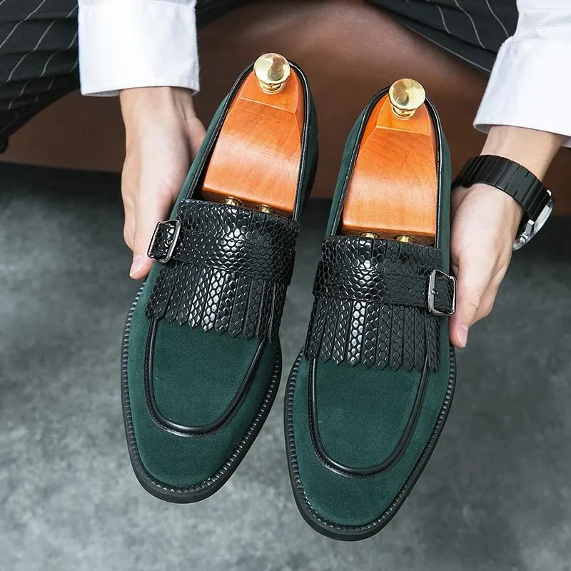 드레스 슈즈 패션 신사 2 톤 패치 워크 술 반드시 특허 가죽 남성 수도사 스트랩 웨딩 캐주얼 공식 신발
