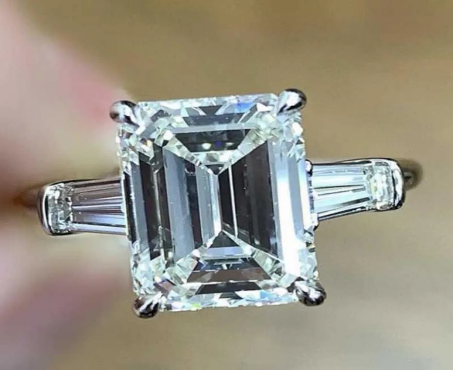 Clusterringen Originele 6ct Emerald Cut Gesimuleerde Diamanten Ring Luxe 925 Sterling Zilveren Bruiloft Verlovingsvinger Voor Vrouwen Jewel8768619