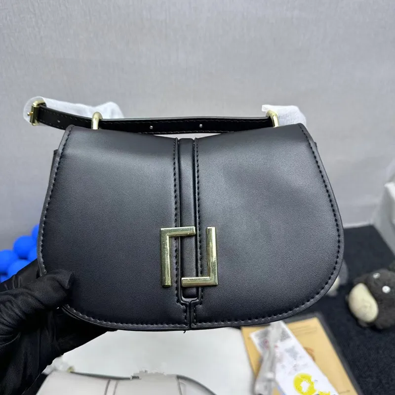 Qualité Luxurys Femmes Designers Petit sac à bandoulière Mode Messenger BagRetro Sac de selle Portefeuilles Sacs à bandoulière en cuir Sac à main Hangbag