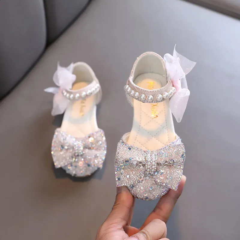 AINYFU Summer Girls Sequin Bow Fashion Sandals Children's Glitter Pearl Flat Princess Shoes Cute Kids Breathable Beach Sandals 240122