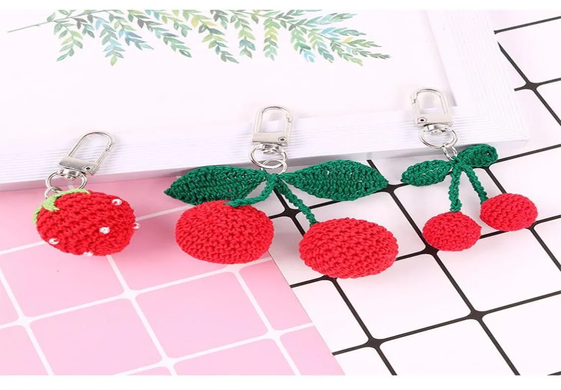 Leuke handgemaakte gebreide golf grote kers aardbei sleutelhangers voor vrouwen grappige fruit sleutelhangers tas hangende autosleutelhouder sleutelhangers8797562