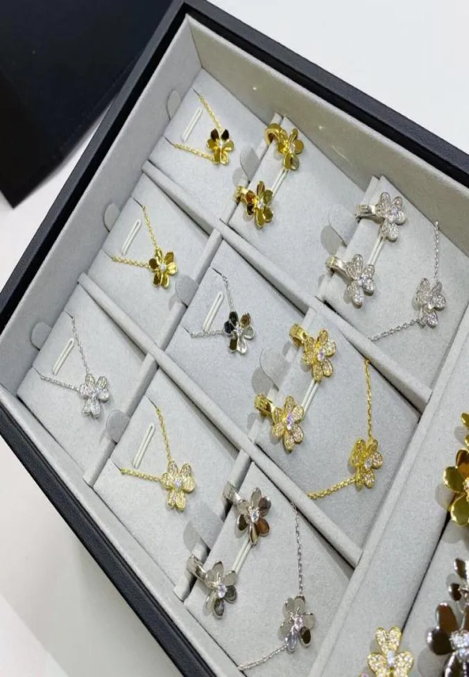 Blomma smycken Set 3 Clover Clip Earrings Leaves Necklace Ring Armband Set Sign Logo Jewelry Frivole1002321