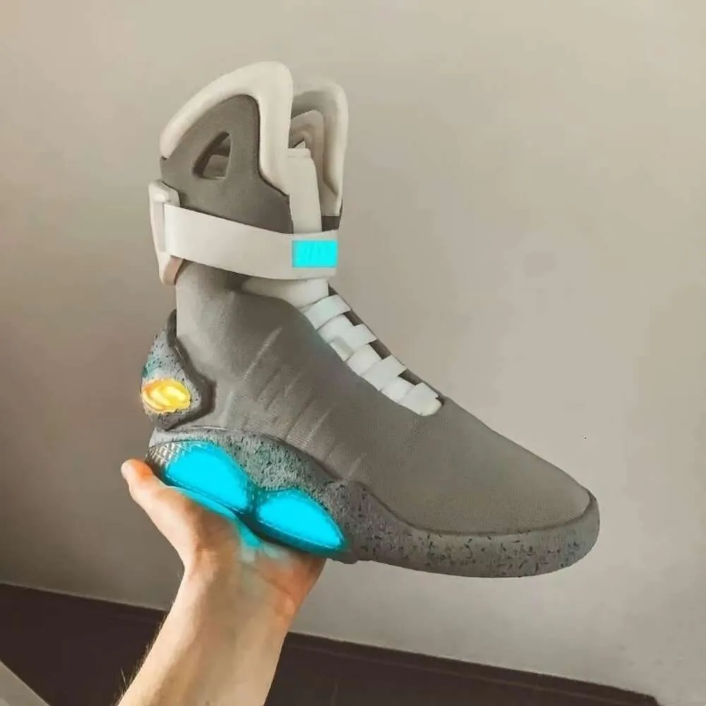 Scarpe nike deals lacci automatici