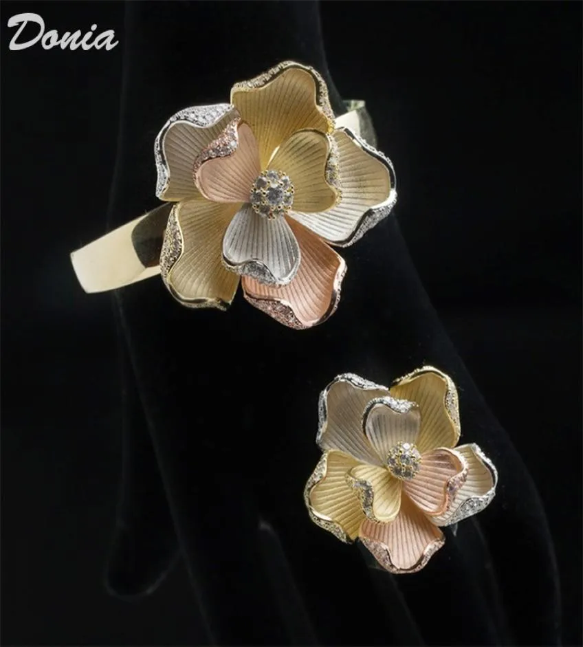 Donia gioielli Esagerazione della moda europea e americana cinque petali di fiori micro intarsiato Bracciale con zirconi Set di anelli Designer Bracel8328606