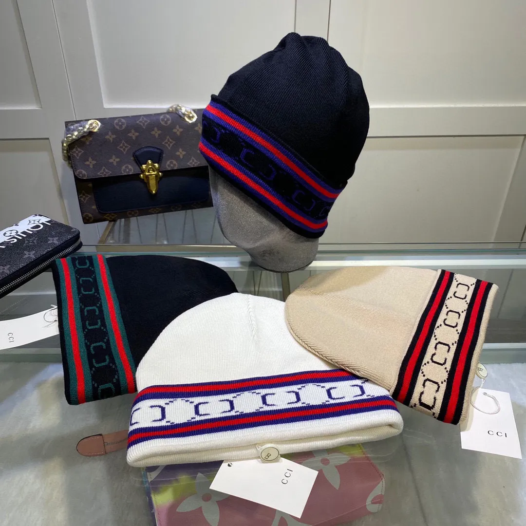 Ny modedesigner stickade hattar lyx varumärke hatt beanie skalle kepsar ins populära vinter varm ull stickad mössa klassisk brevtryck