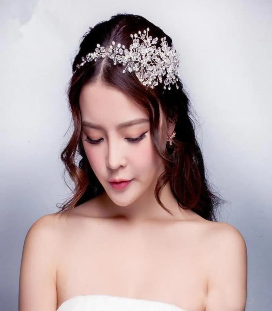 2019 Bröllopsklänningar Hårtillbehör Korea Shining Bridal Crystal Veil Faux Pearls Tiara Crown Headband Hårtillbehör för Part9693307