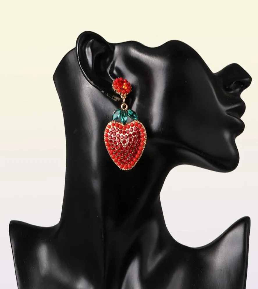 FASHIONSNOOPS New Arrival Vintage Rhinestone Strawberry Earrings For Women Jewelry Fruit Design Crystal Drop Earrings7222608
