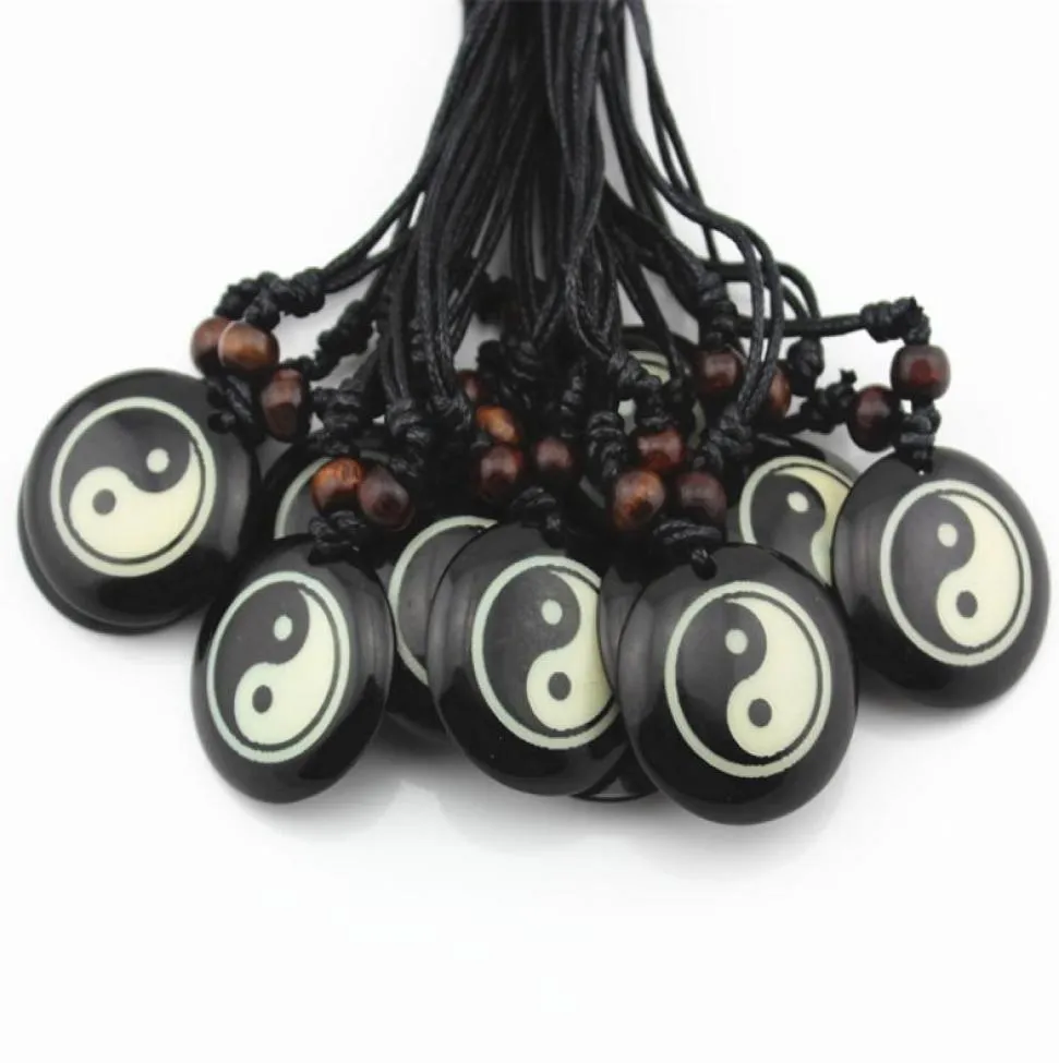 Mode lot entier 12 pièces lot résine sculpture taoïsme Tai Chi Yin Yang pendentif rond collier cadeau chanceux MN3556551894