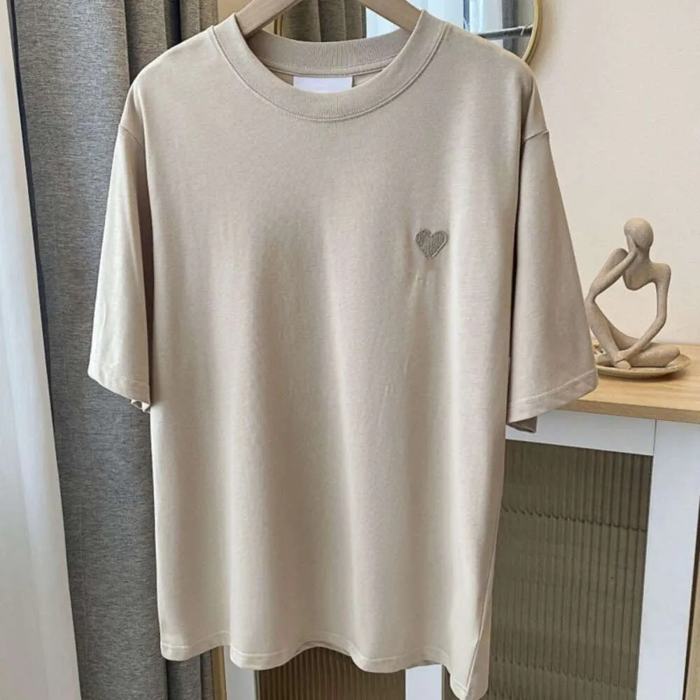 2024SS Fashion Women T Shirt Designer T Shirts Mens Womens Love Letter broderi Grafik Tee Casual Loose Solid Color Simple Round Neck Bomull