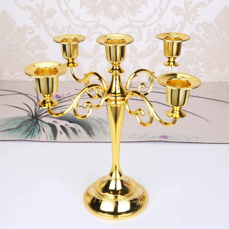 5 głowa złoty metalowe świecy Centrum przyjęcia Wedding Dekoracja Candlelight Dinner Restaurant Bar Candlestick Ornament 240125