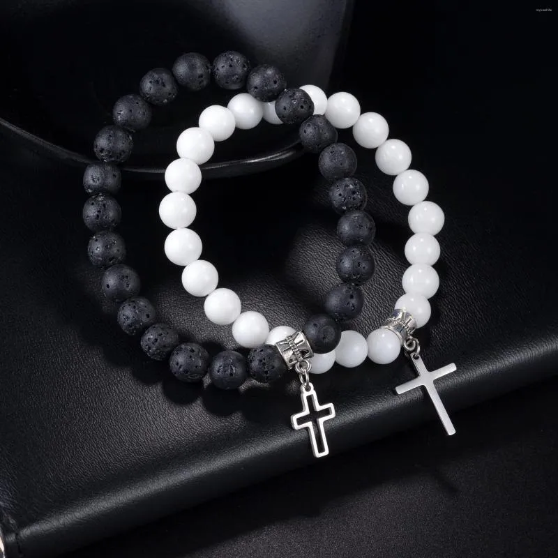 Bracelets de charme 2pcs / set vintage bracelet pendentif croix pour hommes 8mm perlé extensible naturel noir pierre de lave couple bracelet bracelet