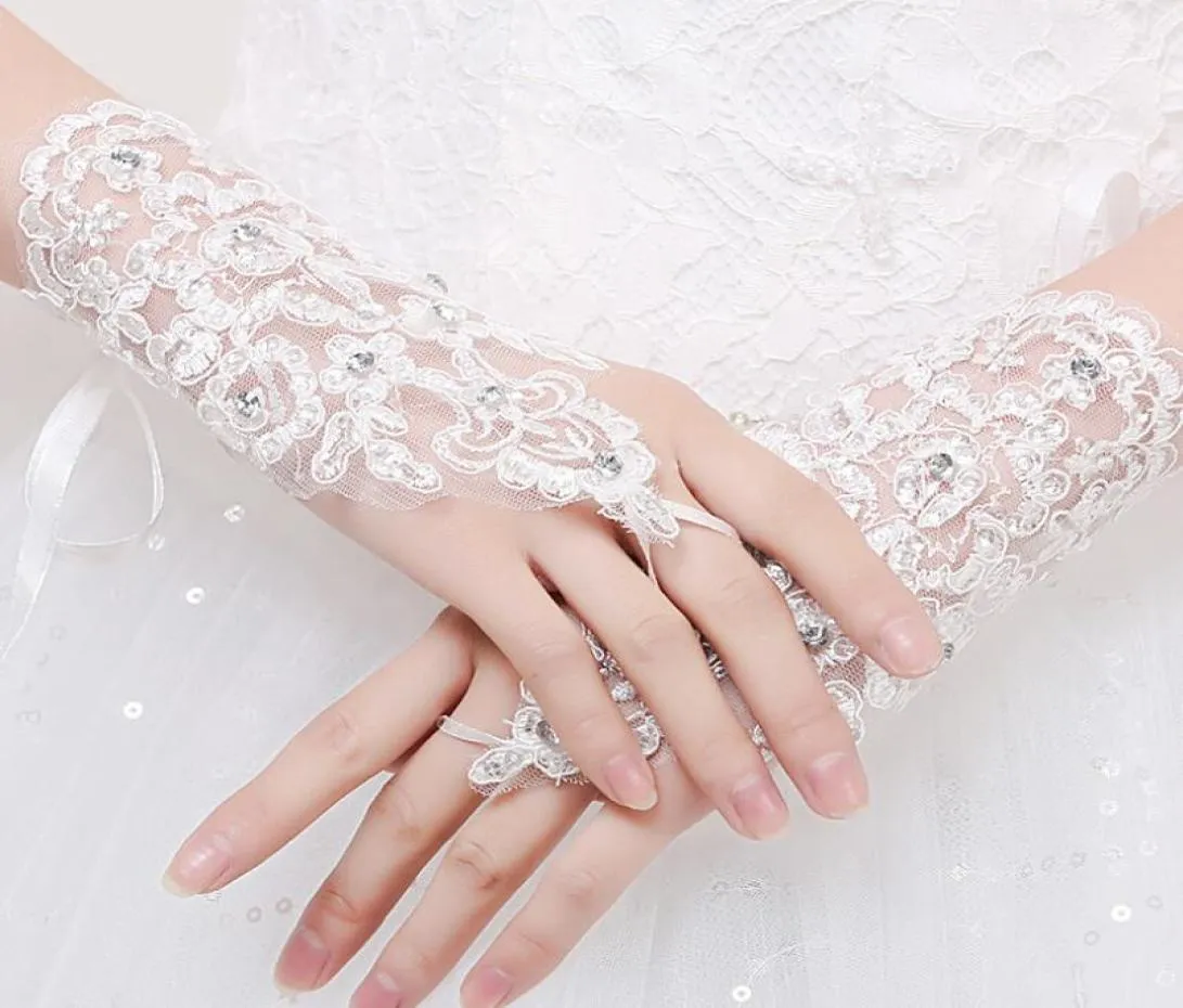 New Arrival Cheap In Stock Lace Appliques Beads Fingerless Wrist Length With Ribbon Bridal Gloves Wedding Accessories HT1137886439