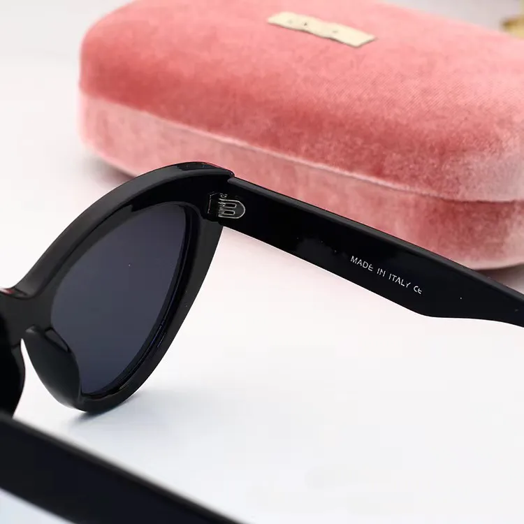 Designer-MM-Sonnenbrille mit korrektem Buchstaben, Herren- und Damen-Sonnenbrille, hochwertiges Outdoor-Reise-Essential-Geschenk 005