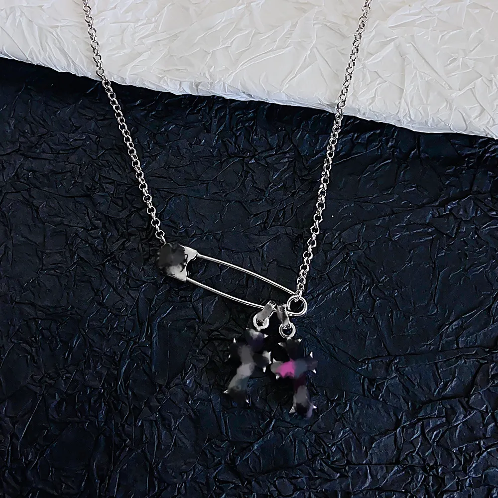 Дизайнерские ожерелья-подвески унисекс, ожерелье с крестами и булавками, серебряная скрепка для бумаг, цепочка на ключицы, колье