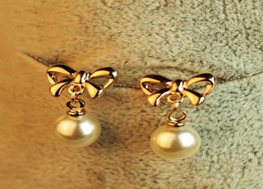 Kisswife New Shapeshift Stud Earring Bow Pearl Earrings Accessories Pearl Bow smycken gåvor5421945