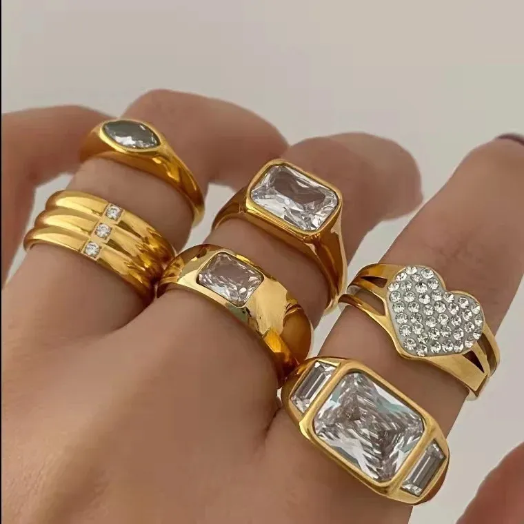 Anillos de acero inoxidable de Color dorado, anillos de mujer de piedra de circón de lujo, joyería para parejas de boda, accesorios de moda 240219