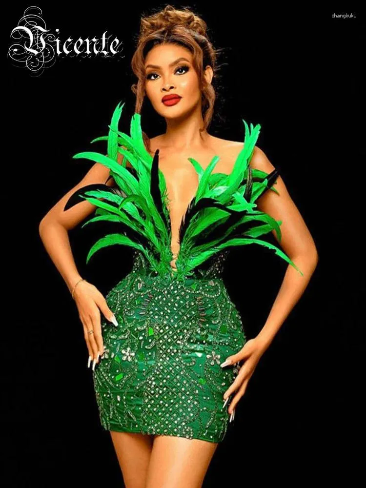 Robes décontractées VC Green Paillettes Robe Femmes Jolie Plume Embellie Sans Manches Sexy Bal Court 2024 Été