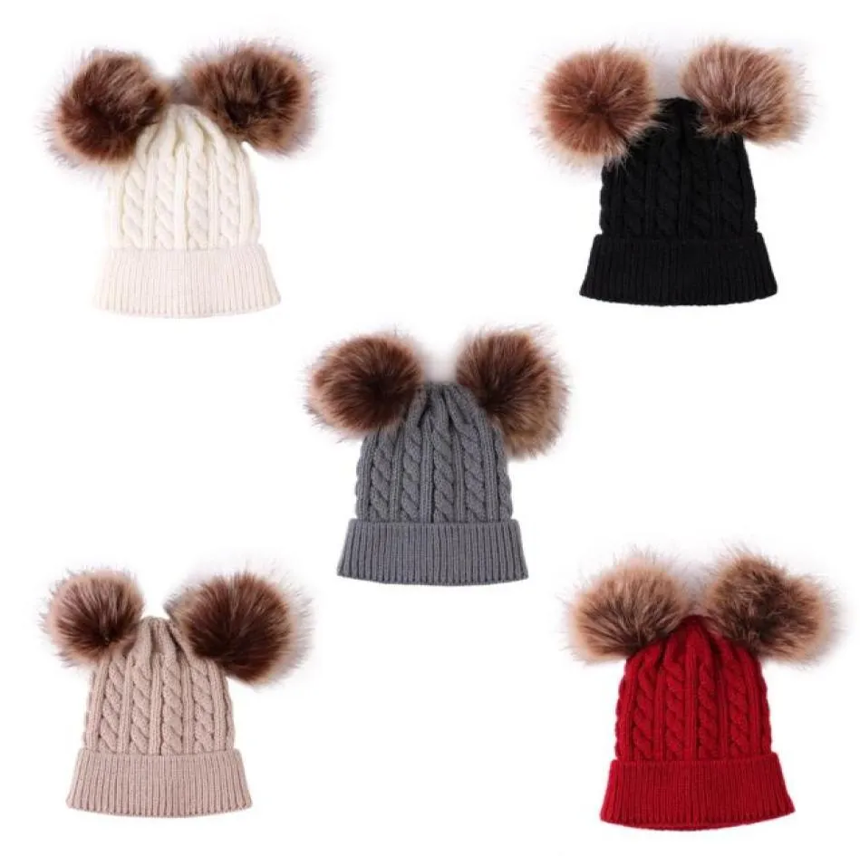 DHL UPS 5 couleurs bébé enfants chapeaux tricotés qualité Double Poms boule de fourrure hiver casquettes chaudes en plein air Skullies Beanies8614416