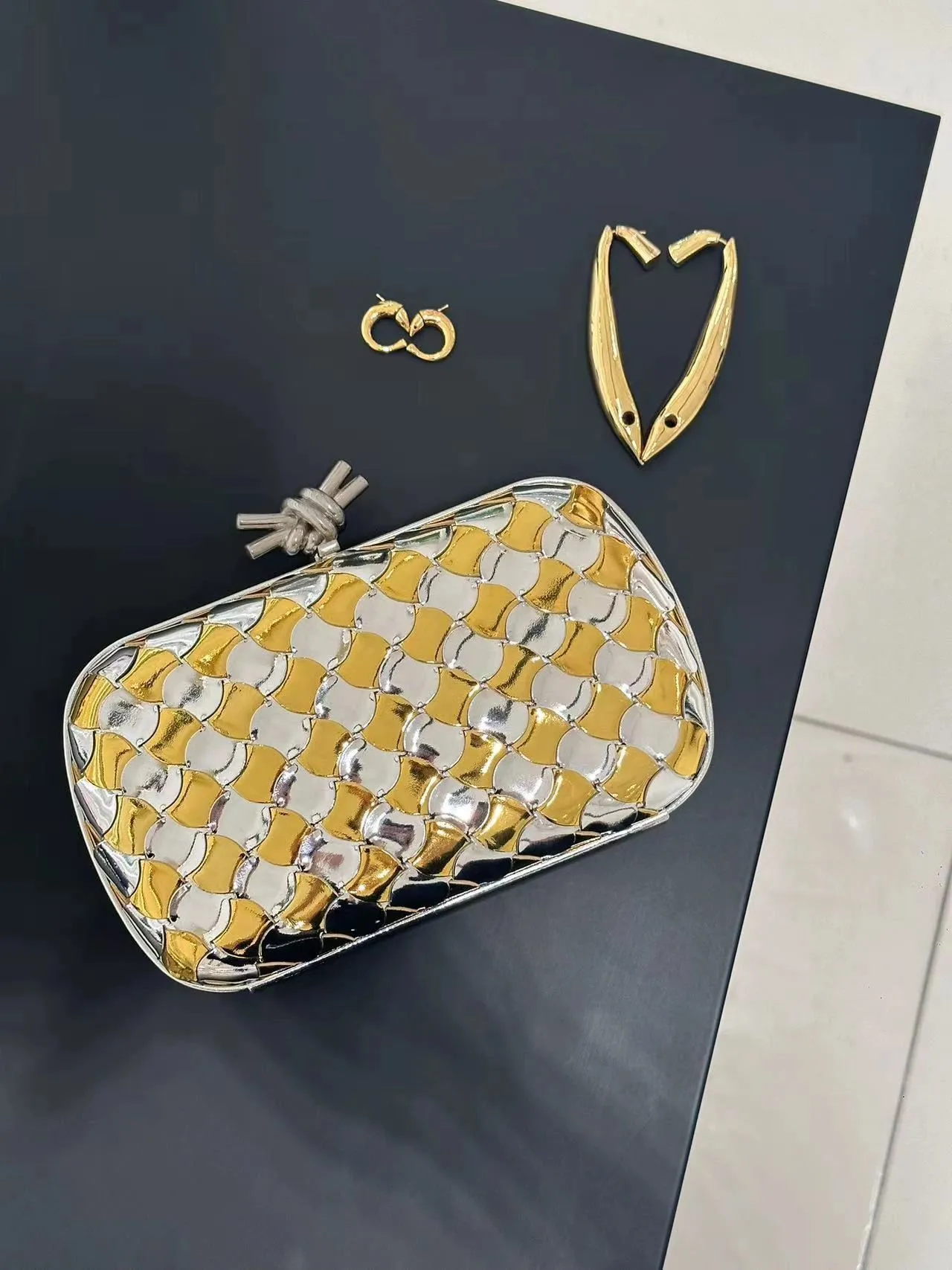 Designer Bags Knot Intreciato Metallic Leather Clutch Gold Mini Handväskor Womens Party Wedding Fashion Gift With Box