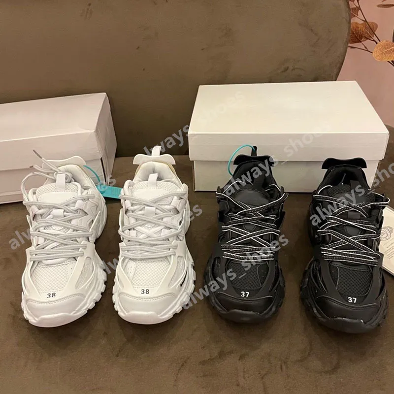 Scarpe casual firmate per uomo e donna Track 3 3.0 Sneakers bianche e nere a tre strati Tess.s Sneakers in pelle Sneakers con plateau stampato in nylon A17