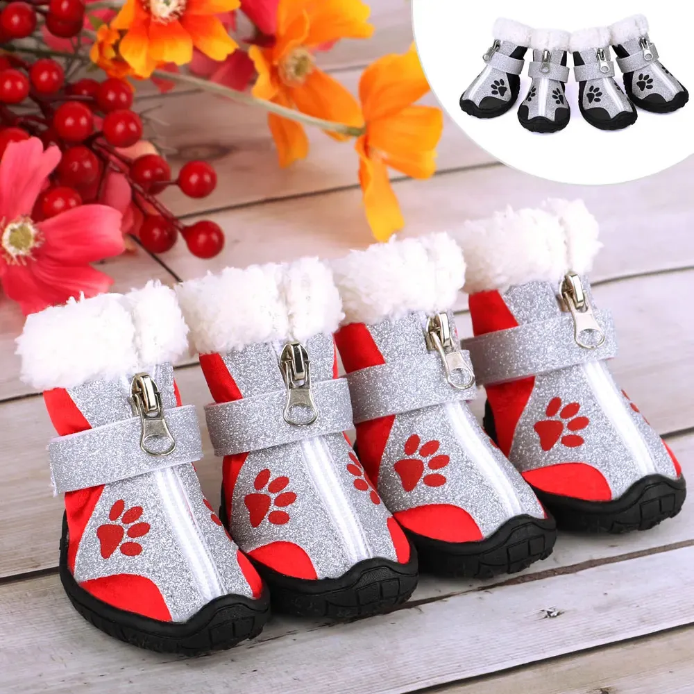 4PCSSet Pet Dog Buty Winter Warm Boots Snow Rain Pets Botki przeciwprawie Skarpetki Obuwie dla średnich dużych psów Produkty 240129