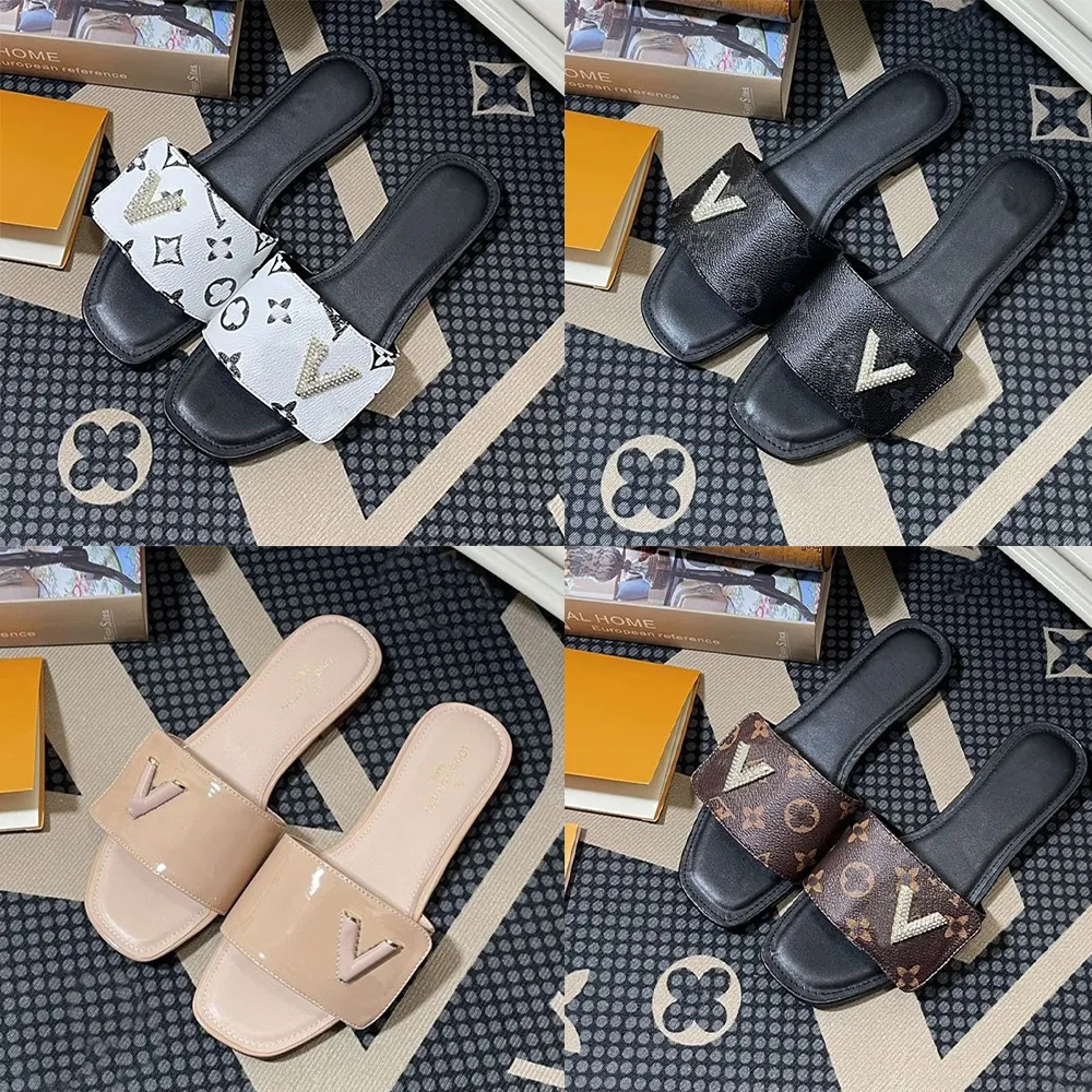 نساء النعالات الفاخرة Sandles Comfort Mule Slides Platforms Sandal Leather Summer Lat Base Shoe