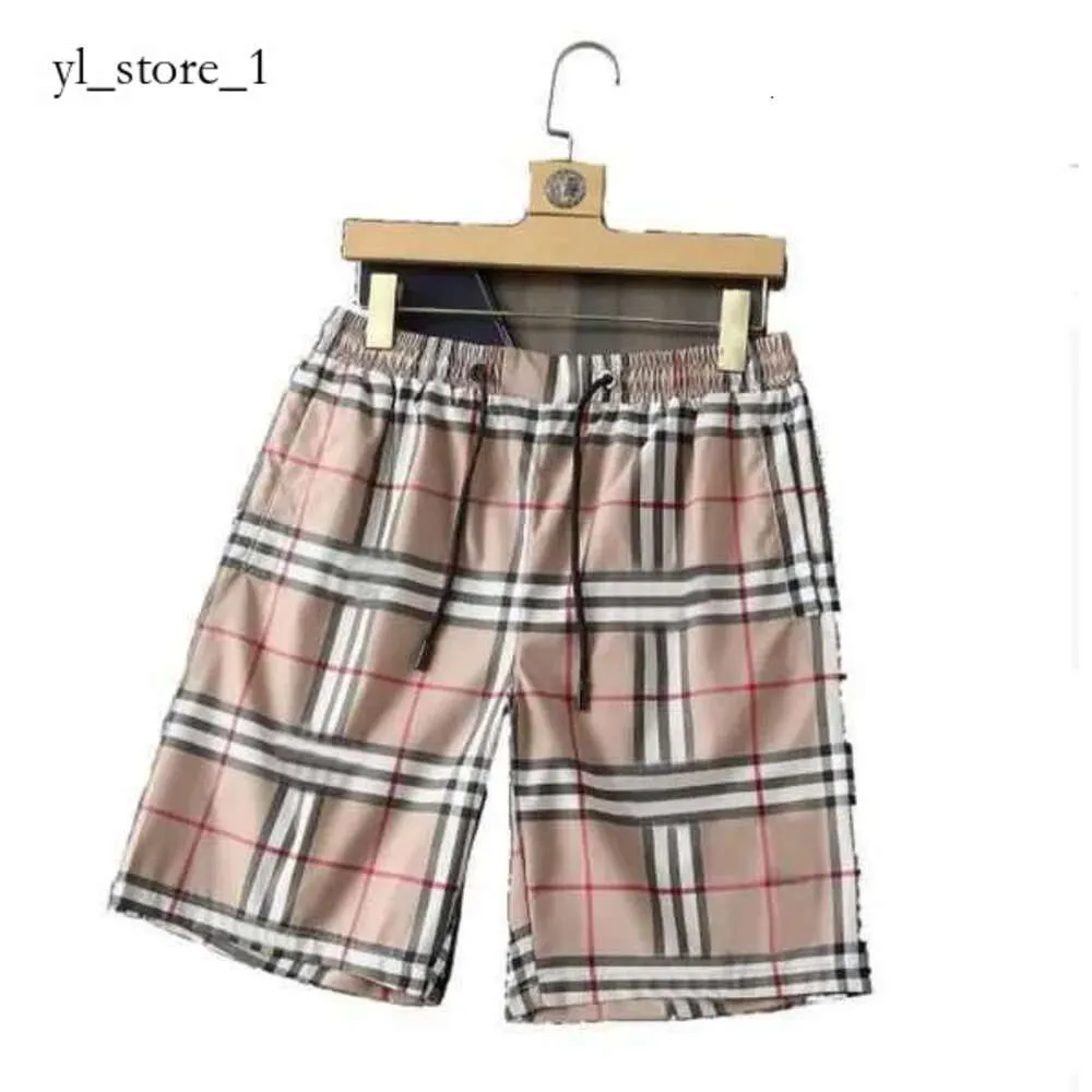 남자 반바지 짧은 체육관 Burbery Shorts 여자 버버리 브랜드 우아한 남성 여름 슈퍼 스트라이프 품질의 품질 건조 퀵 수영 스포츠 디자이너 Man Beach Pants 9979