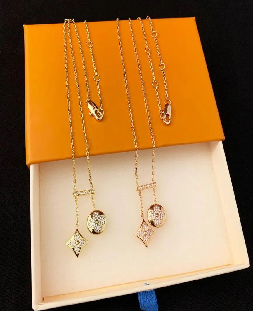 Europe America Fashion Lady Women mässing Full Diamond Double Mos Four Leaf Flower Graved V 18K Gold Chain Necklace 2 Color6407818