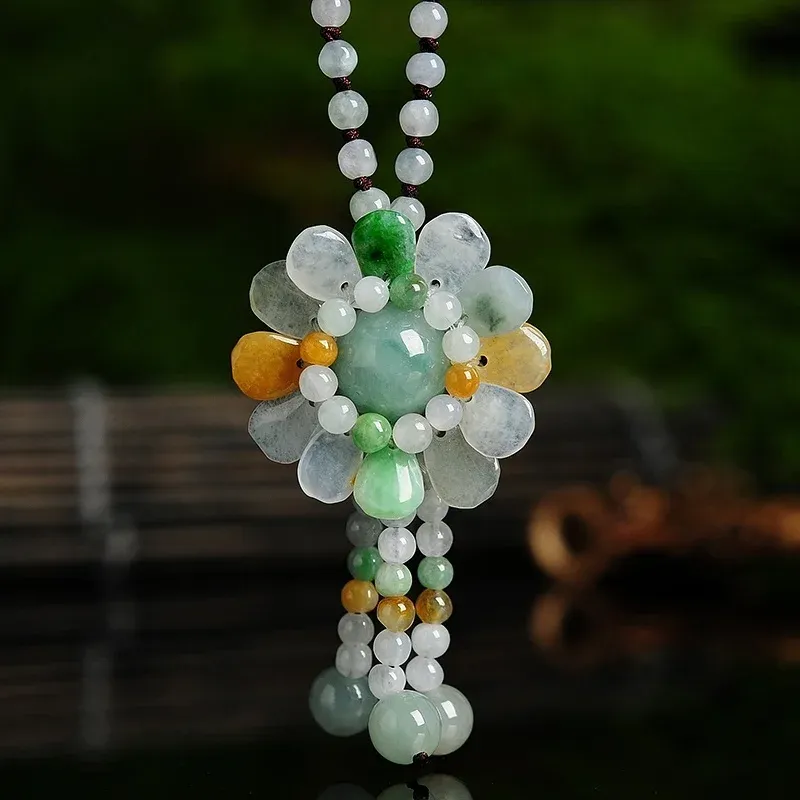 Pendants Certified Burmese Jade Sunflower Pendant Jadeite Emerald Beads Necklace Charm Jewellery Fashion Accessories HandCarved Amulet