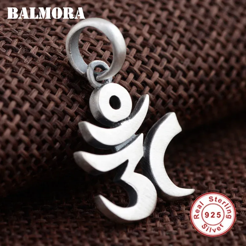 Hängen Balmora 100% Real 925 Sterling Silver Retro Sixword Mantra Charms Pendants for Women Men Fashion Character Pendant Jewelry Gift