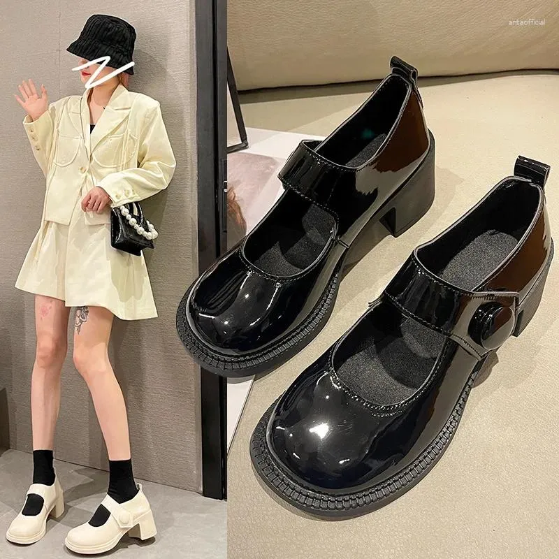 Klänningskor Spring och Autumn Platform Mary Jane High Heels British Style Small Leather Women's Solid Color Fashion Single