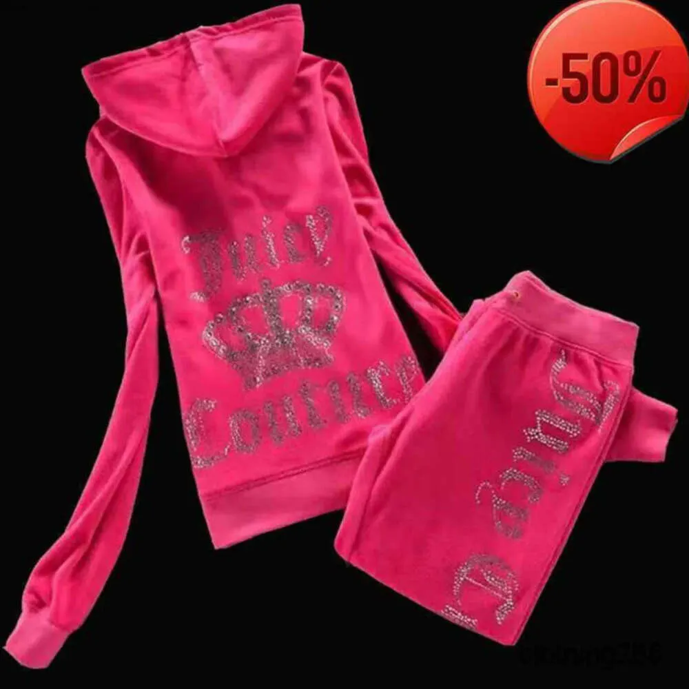 Juicy Trainesuit Women Veet'in marka kadife dikiş takım elbise pist hoodies ve pantolon setleri elma 2024 moda