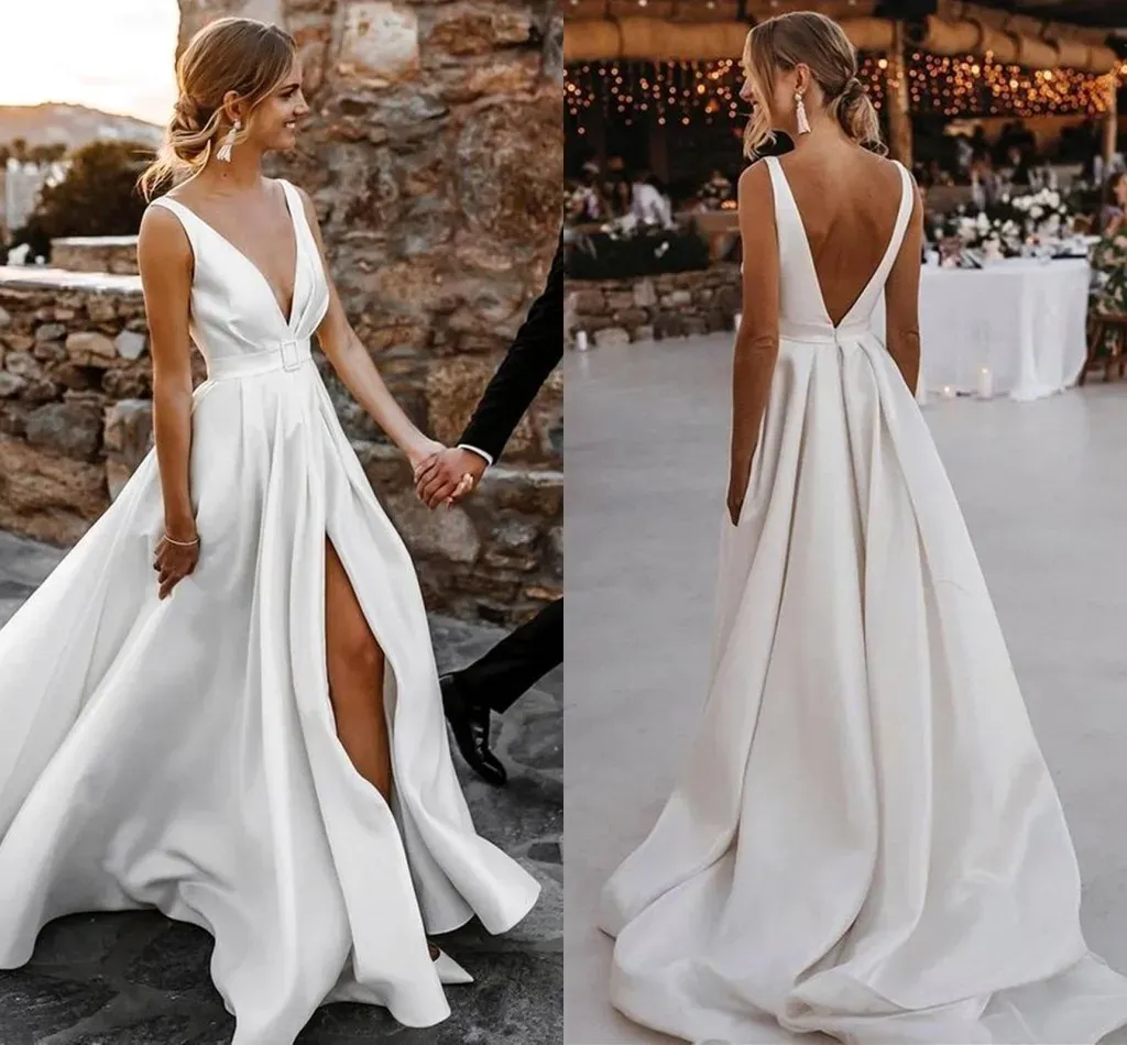 Projetado simples uma linha de cetim vestidos de casamento sexy sem costas profundo decote em v dividir longo praia jardim vestidos de noiva plus size robes de bc18229