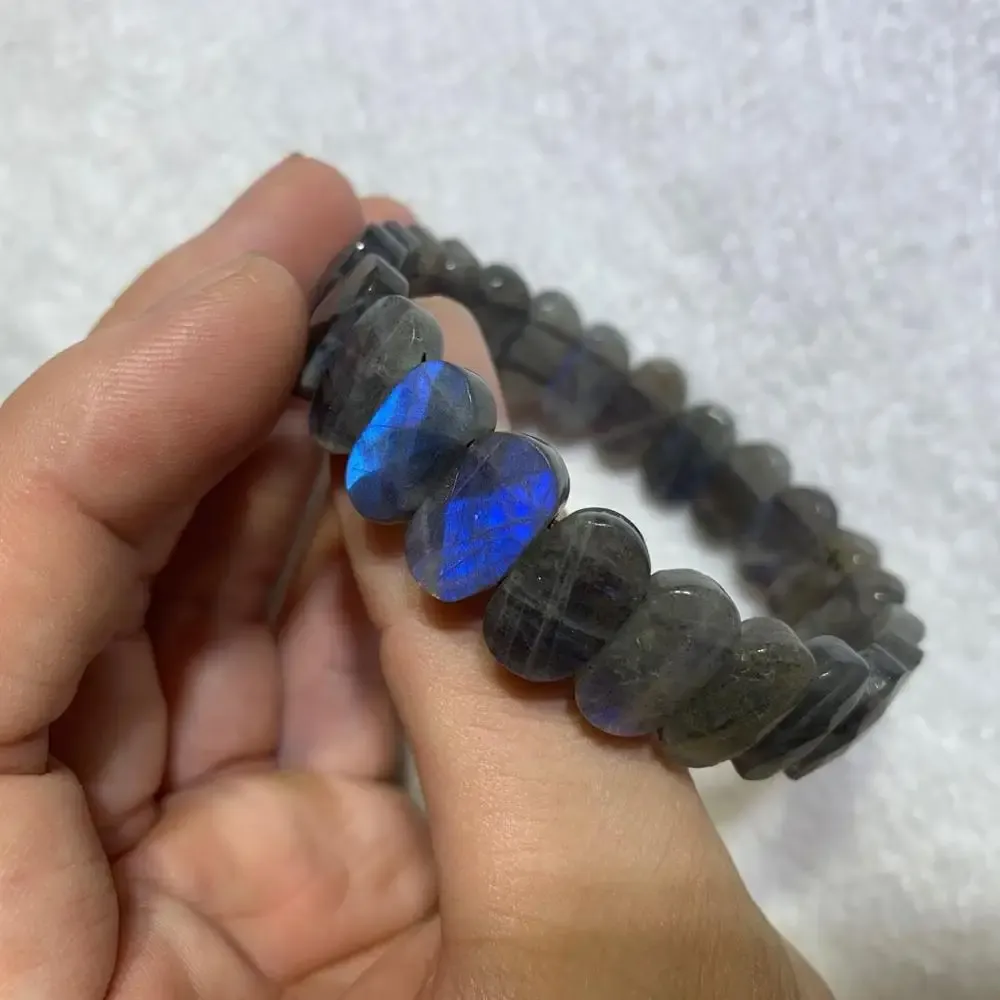 أساور سوار لابرادوريت الأسود A +++ Blue Rainbow Natural Gemstone مع عين Cat للنساء سوار الرجال