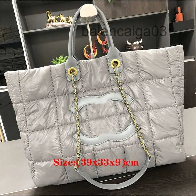 Luxurys Purse Designer CC Fashion Sac Sacs à main Beach Marques Bandoulière Fourre-tout Homme Épaule Femme Blanc Gris Cuir Messenger Maquillage Voyage Seau