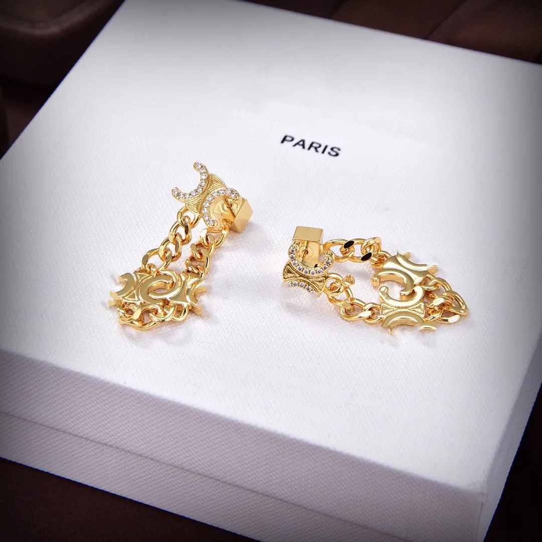 Boucles d'oreilles classiques petite abeille avec lettres en perles, bijoux de styliste en diamant pour femmes, vente en gros, 2024