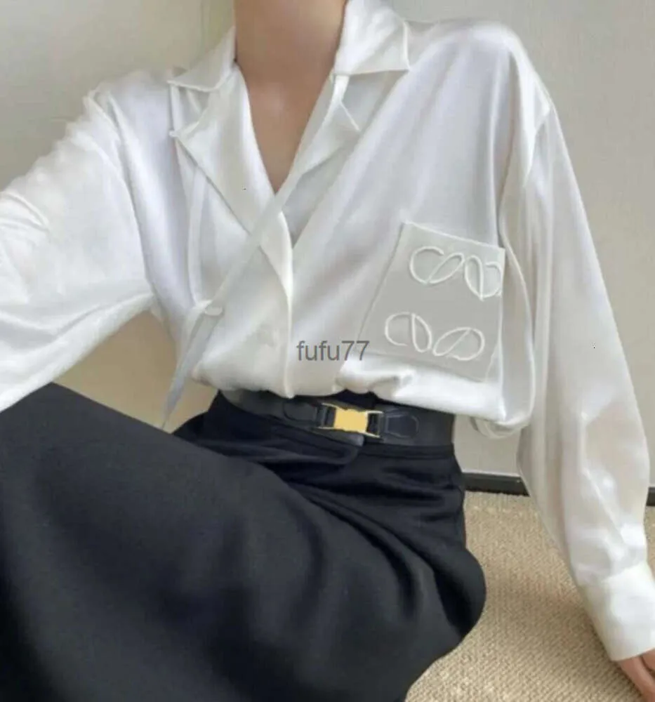 Chemises Noir Blanc Femmes Blouses En Soie Hommes Designer T-shirts avec Lettres Broderie Printemps Automne Manches Longues Tee Casual Tops Mode Casual