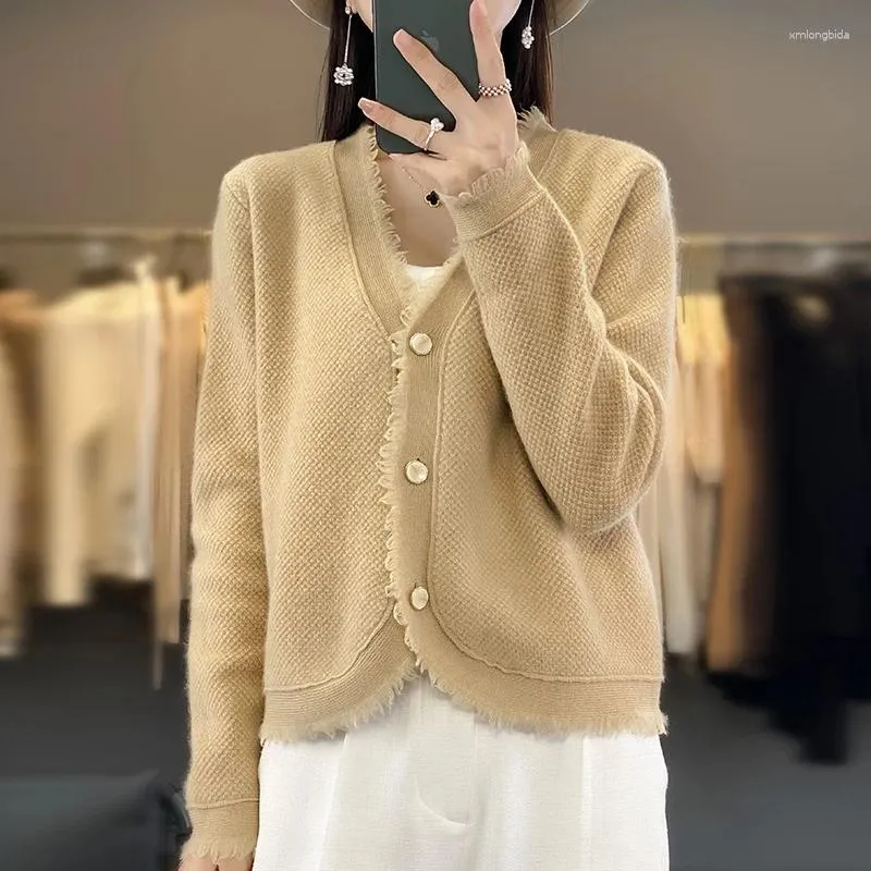 Cardigan à manches longues et col en v pour femme, pull tricoté, ample, à la mode, avec pompon, vêtements d'extérieur chauds, automne et hiver