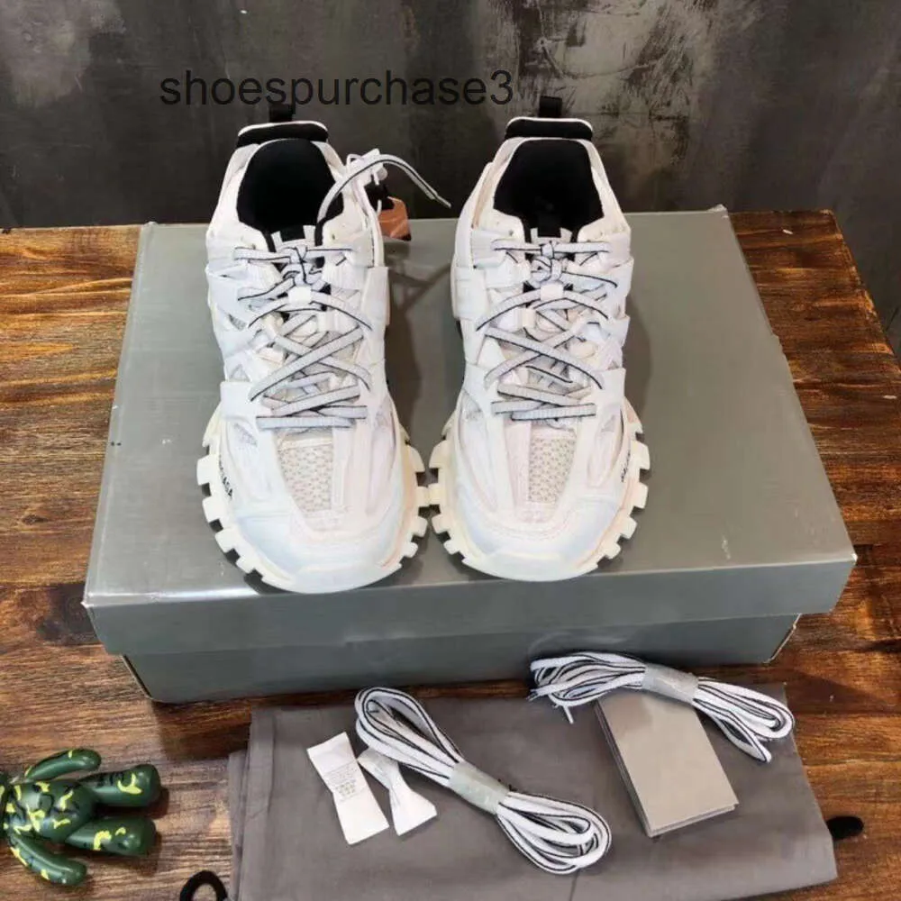 Designer Balencigs Mode Casual Chaussures Patins à roulettes 2024 Chunyuan Paris 3.0 Chaussures Piste Extérieure Semelle Épaisse Chaussures surélevées LED Light Couple Chaussures PCW2