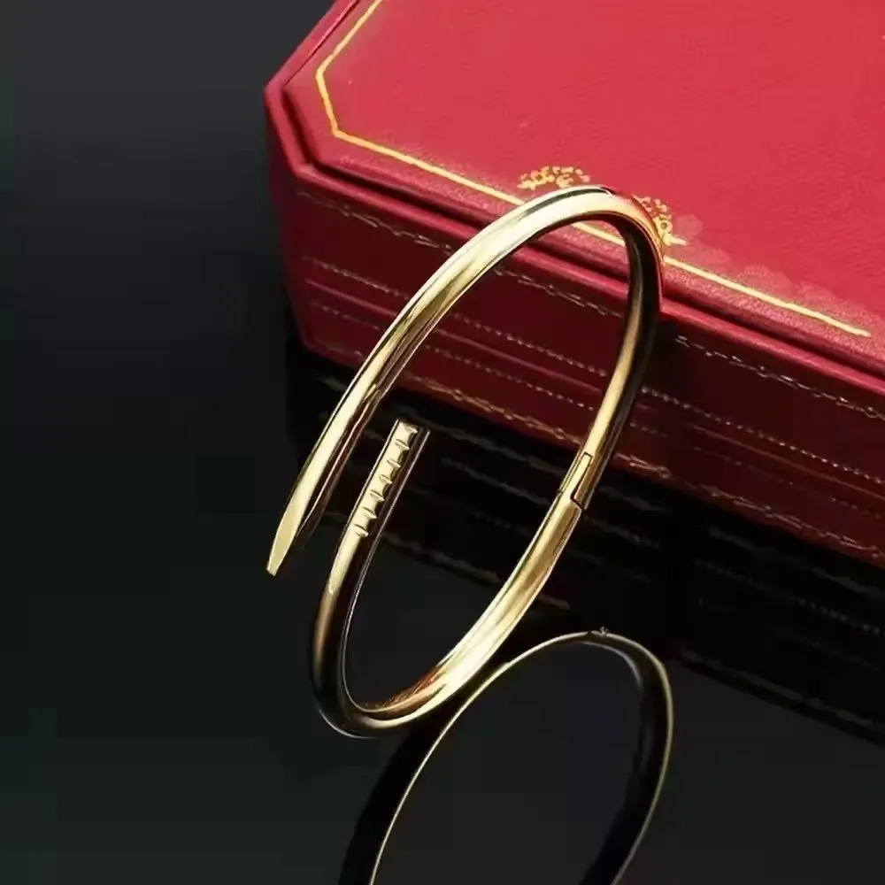 Nail Fashion Cuff Bracelet for Men Women Couple Gold Bangle Designer Jewelry Valentine's Day Gift