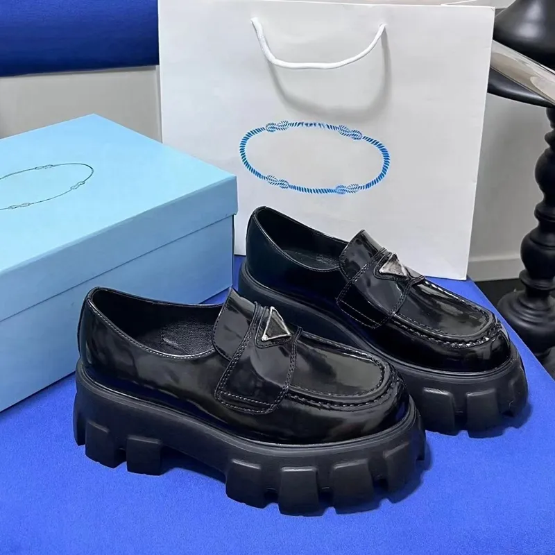 2023 Designer Sapato Homens Mulheres Casuais Monólito Sapatos de Couro Preto Aumentar Plataforma Sneakers Cloudbust Clássico Patente Matte Mocassins Treinadores
