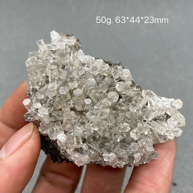 Подвески Натуральный прозрачный столбчатый кальцит — редкий и вымерший кристаллический драгоценный камень в Китае.