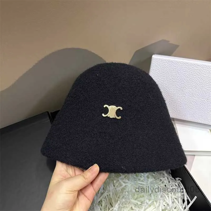 Kış Şapkası Tasarımcı Kapakları Kış Tasarımcı Beyzbol Markası Balıkçı Şapka Erkek Kadın Sıcak Sunhats Black Beyaz Kar Kapağı 8J6S
