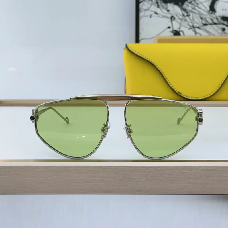 النظارات الفاخرة نظارة شمسية للنساء مصممة ظلال حديثة أوروبية وأمريكية الأزياء جيدة المواد المعدنية