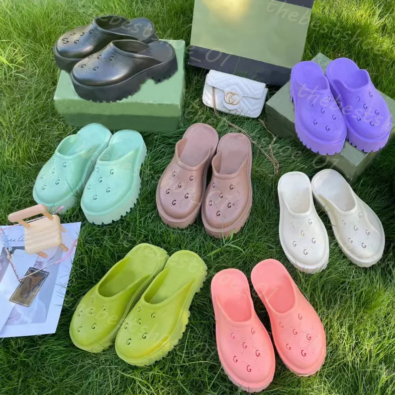 Women s Perforated Platform Sandals Thick Bottom Casual Summer Beach Slippers with Hollow Pattern PVC Upper Rubber Sole