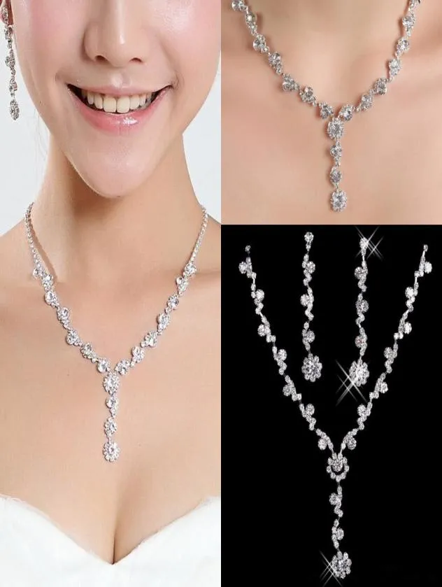 2018 Crystal Rhinestones Fashion Silver Plated Necklace Sparkly örhängen Bröllopsmycken Uppsättningar för brudbrudtärnor Kvinnor Brud A4900012