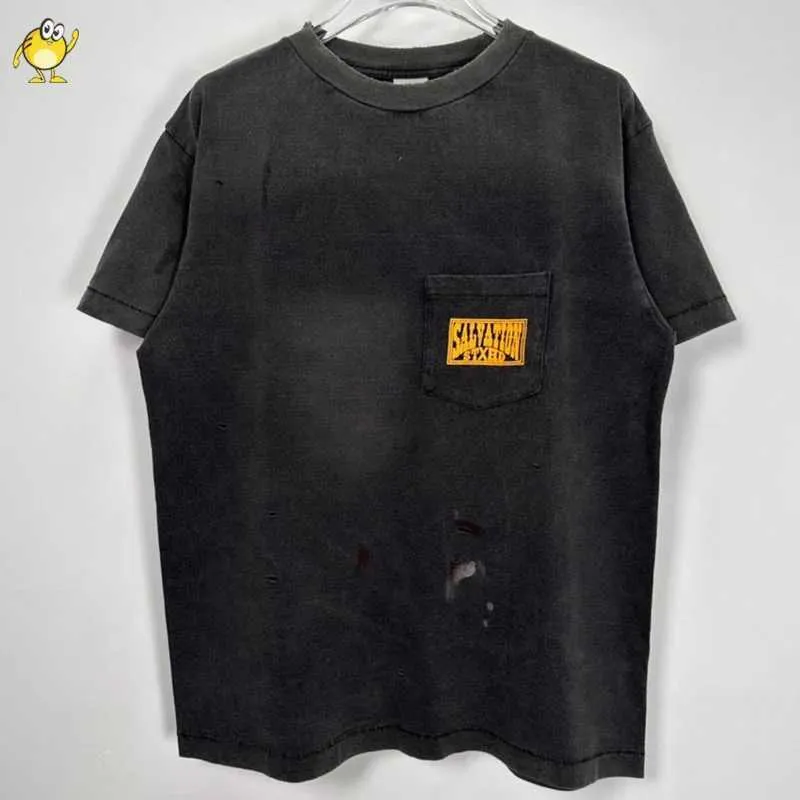 Męskie koszulki Pocket Saint Michael T-shirt Mężczyźni Kobieta Ogółe streetwearne 1 1 Uszkodzony styl Graffiti Umyj czarne sztalce J240221